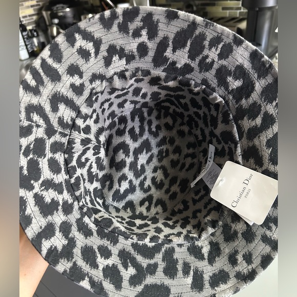 DIOR BUCKET HAT MIZZA REVERSIBLE HAT - Picture 7 of 13